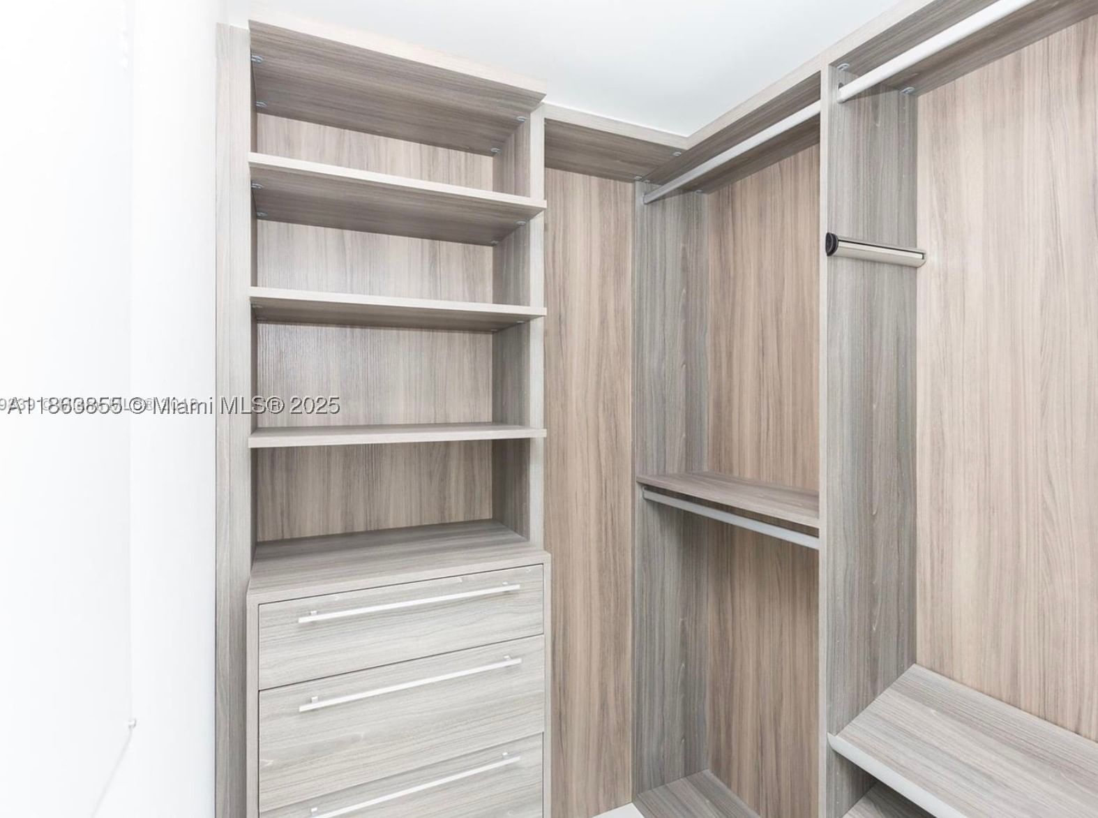 Real estate property located at 1300 Miami Ave #1602, Miami-dade, 1300 S Miami Avenue Condo, Miami, FL