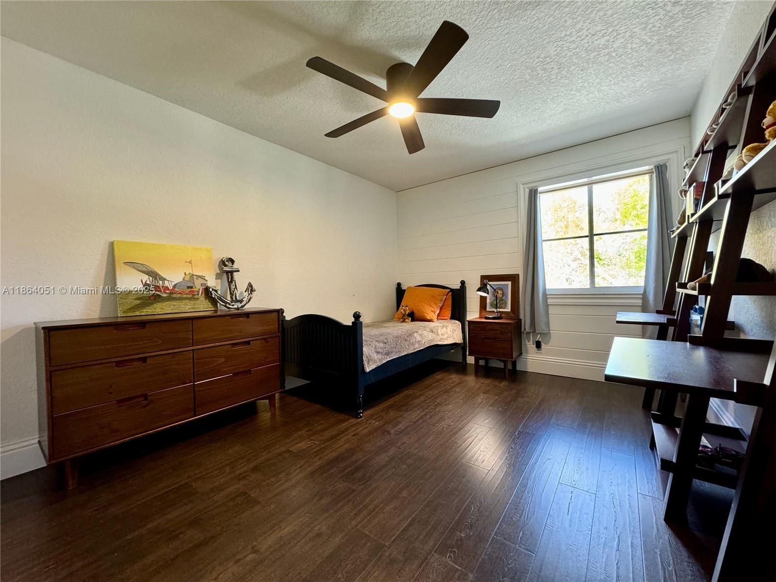 Real estate property located at 1307 Peregrine Way, Broward, Sector 2-parcels 17 18 19, Weston, FL