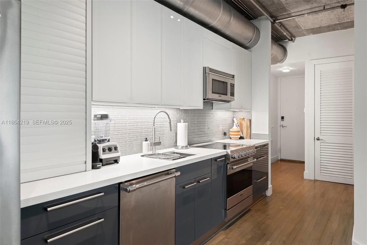 Real estate property located at 1700 Meridian Ave #307, Miami-dade, The Montclair Condo, Miami Beach, FL