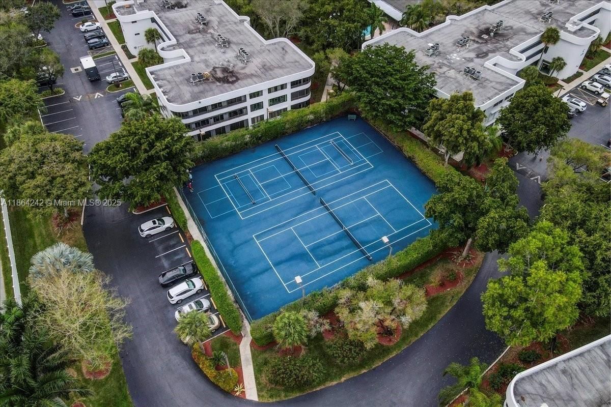 Real estate property located at 1460 Sheridan St #11D, Broward, Sheridan By The Beach Con, Hollywood, FL