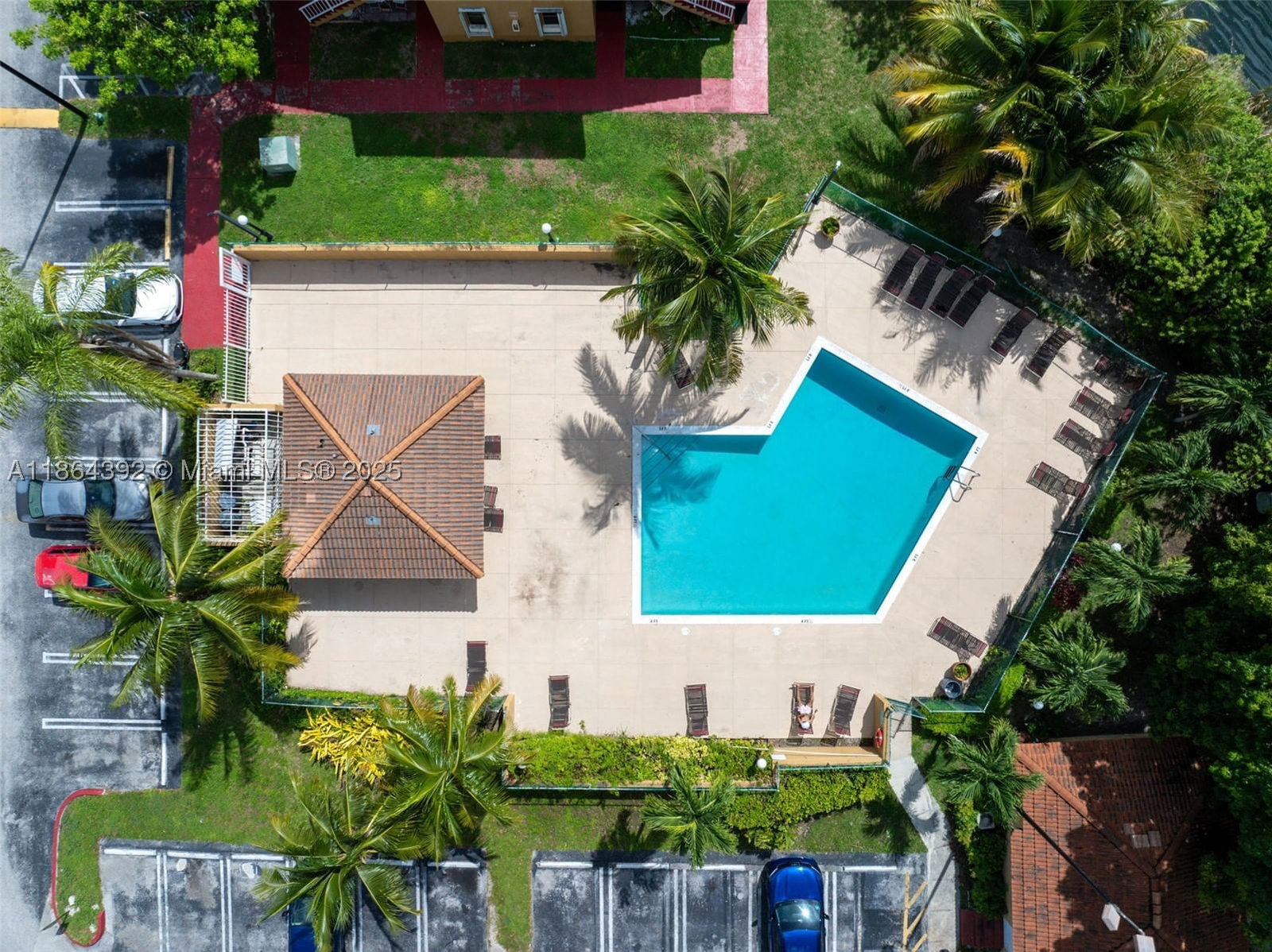 Real estate property located at 15620 80th St H-101, Miami-dade, The Courts At Kendall, Miami, FL