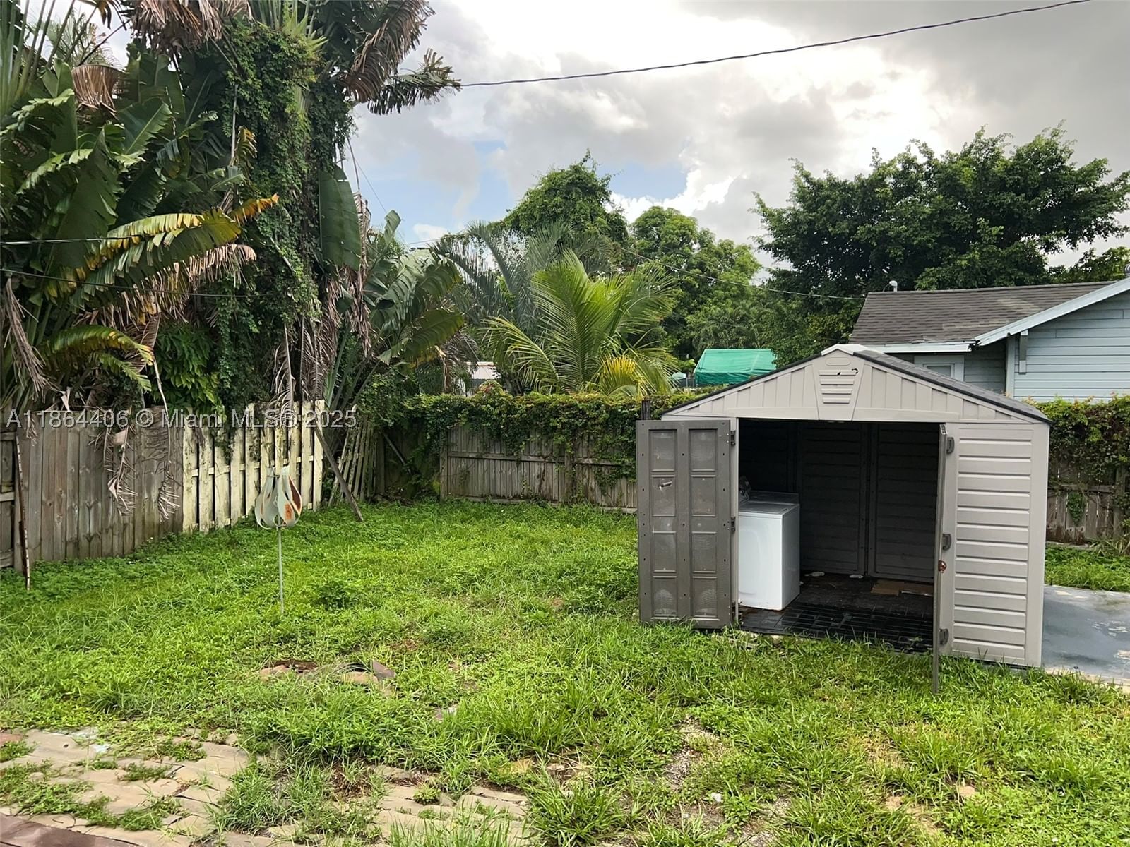 Real estate property located at 802 24th Ave, Broward, Hollywood Little Ranches, Hollywood, FL