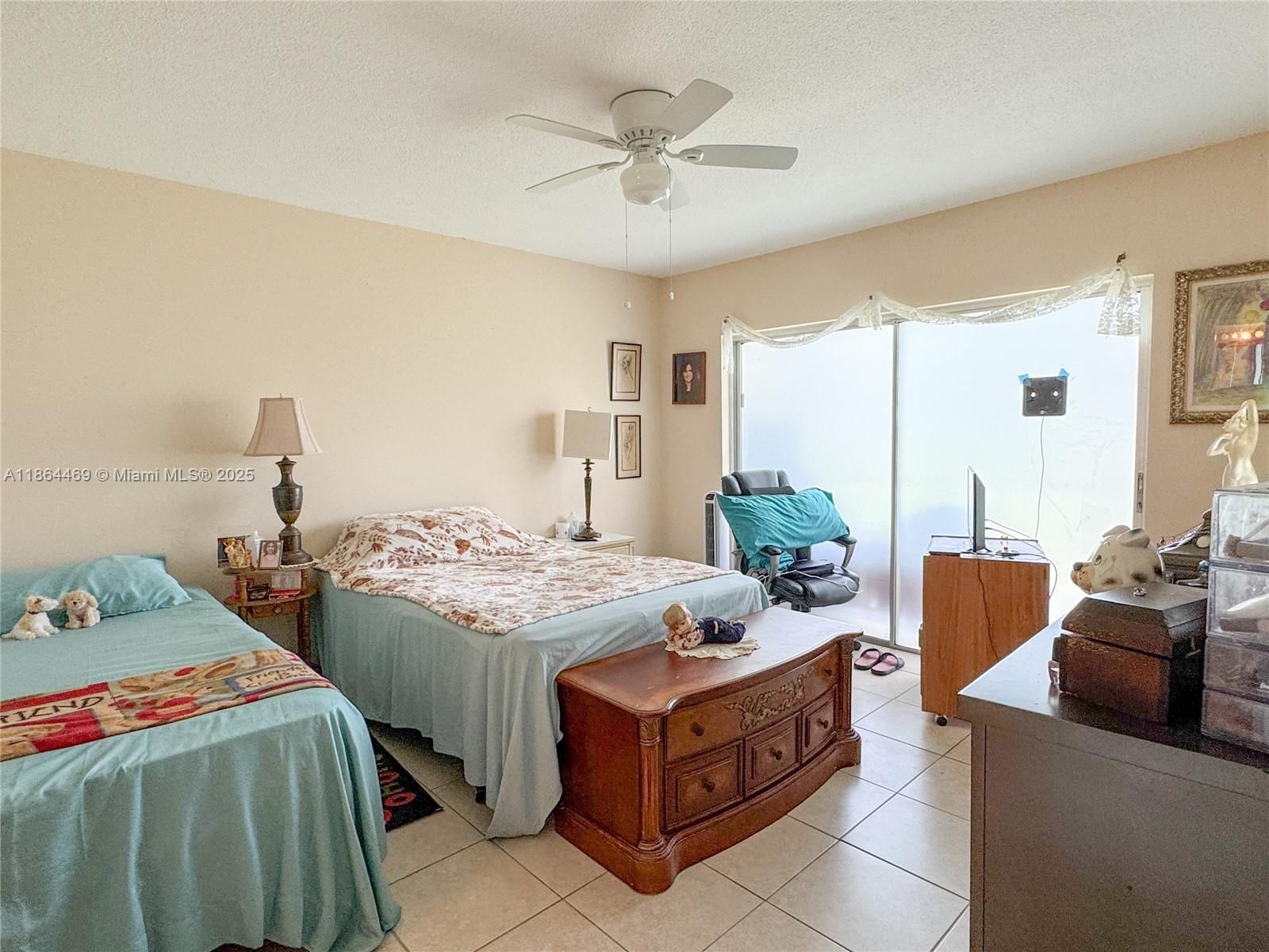 Real estate property located at 2300 Park Ln #105, Broward, Sheridan Lakes Condo Apts, Hollywood, FL