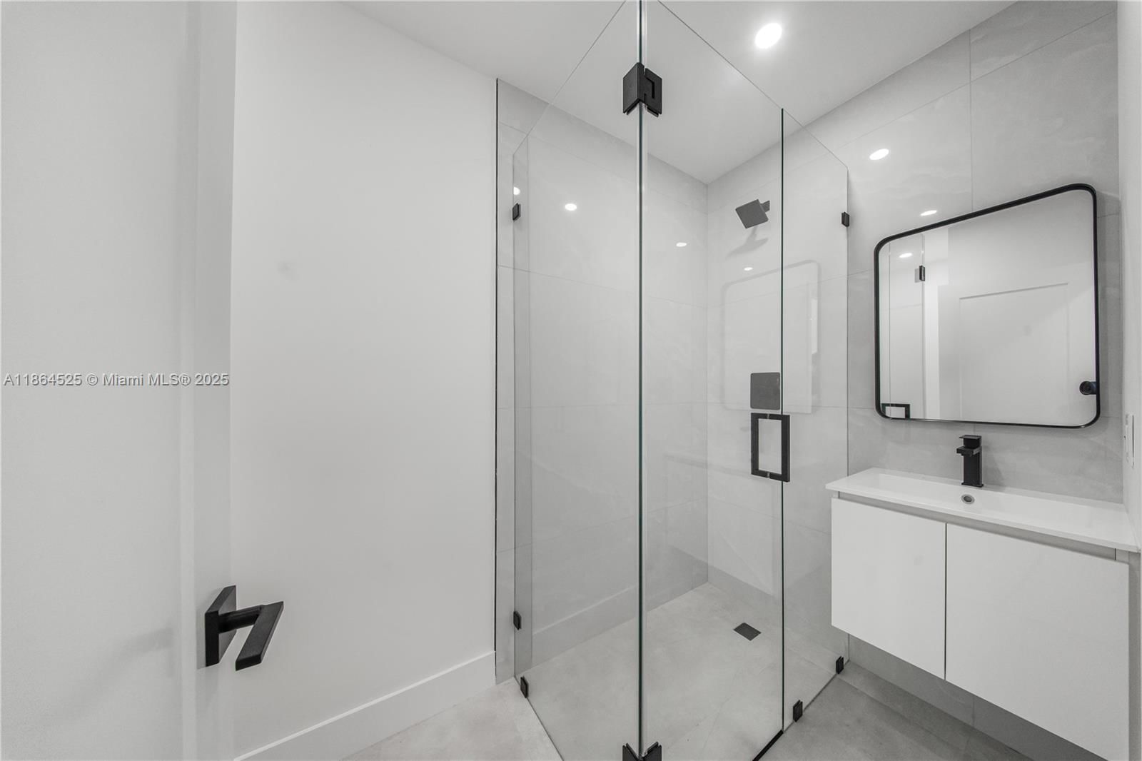 Real estate property located at 3021 97th Ave, Miami-dade, Coral Gardens, Miami, FL