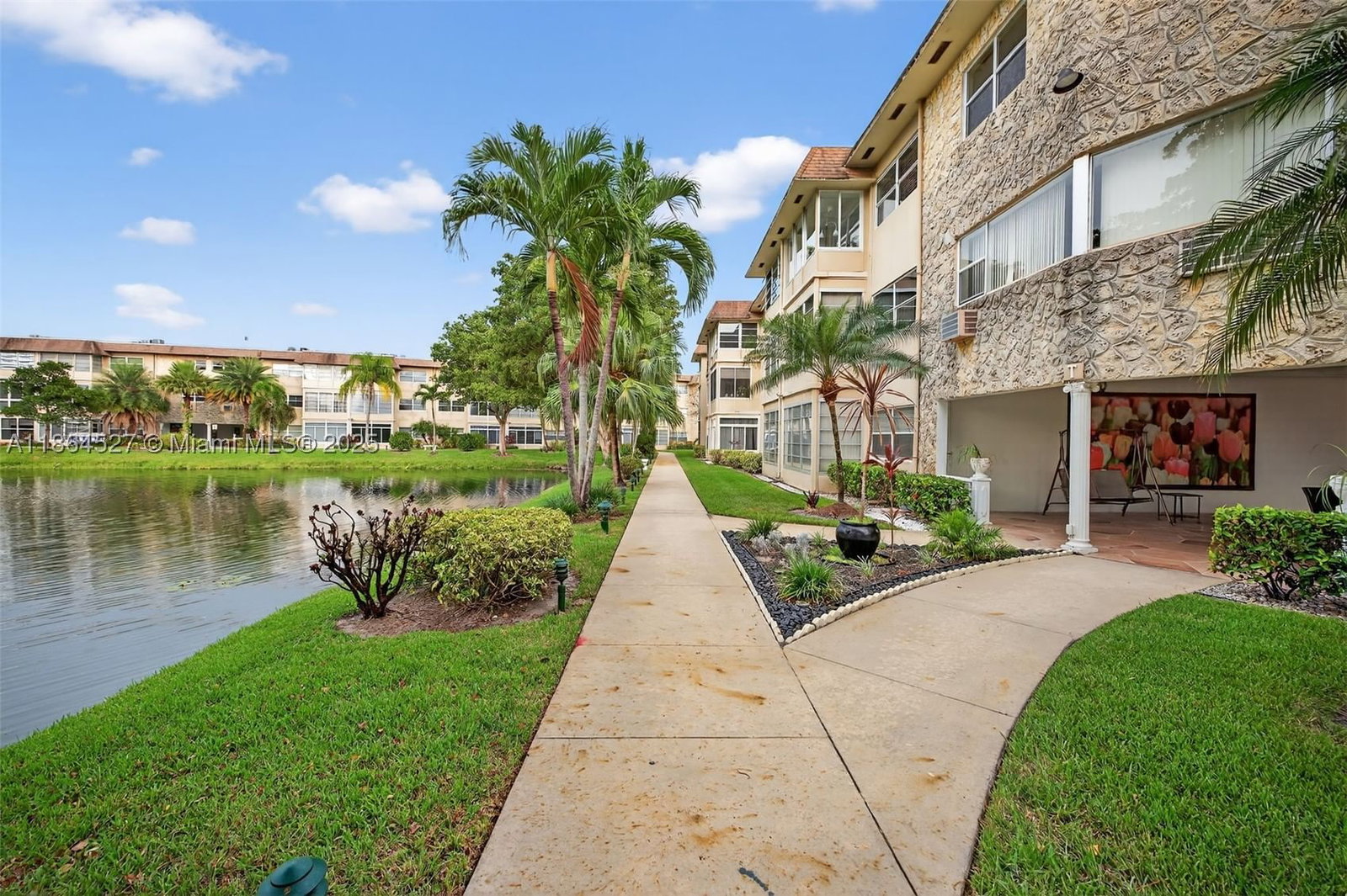 Real estate property located at 5001 34th St #304, Broward, Tulip Gardens Condo, Lauderdale Lakes, FL
