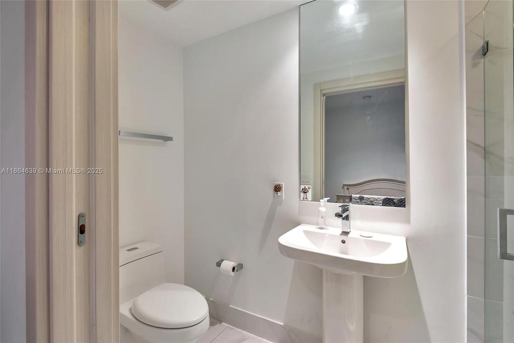 Real estate property located at 801 Miami Ave #1708, Miami-dade, 801 Sma Residences Condo, Miami, FL