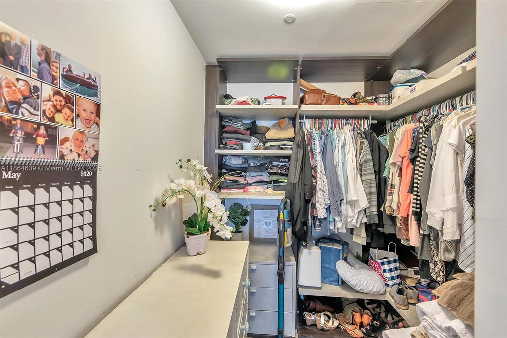 Real estate property located at 801 Miami Ave #1708, Miami-dade, 801 Sma Residences Condo, Miami, FL
