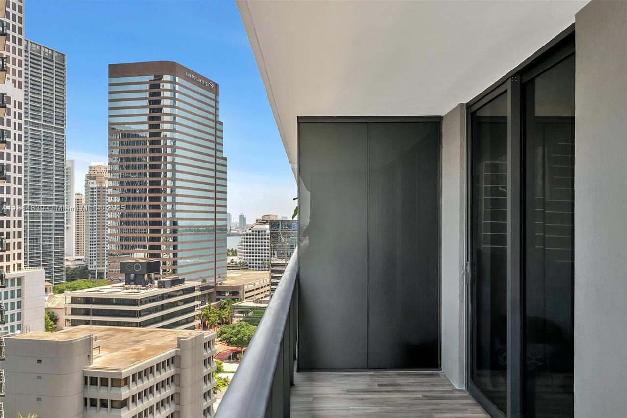 Real estate property located at 801 Miami Ave #1708, Miami-dade, 801 Sma Residences Condo, Miami, FL