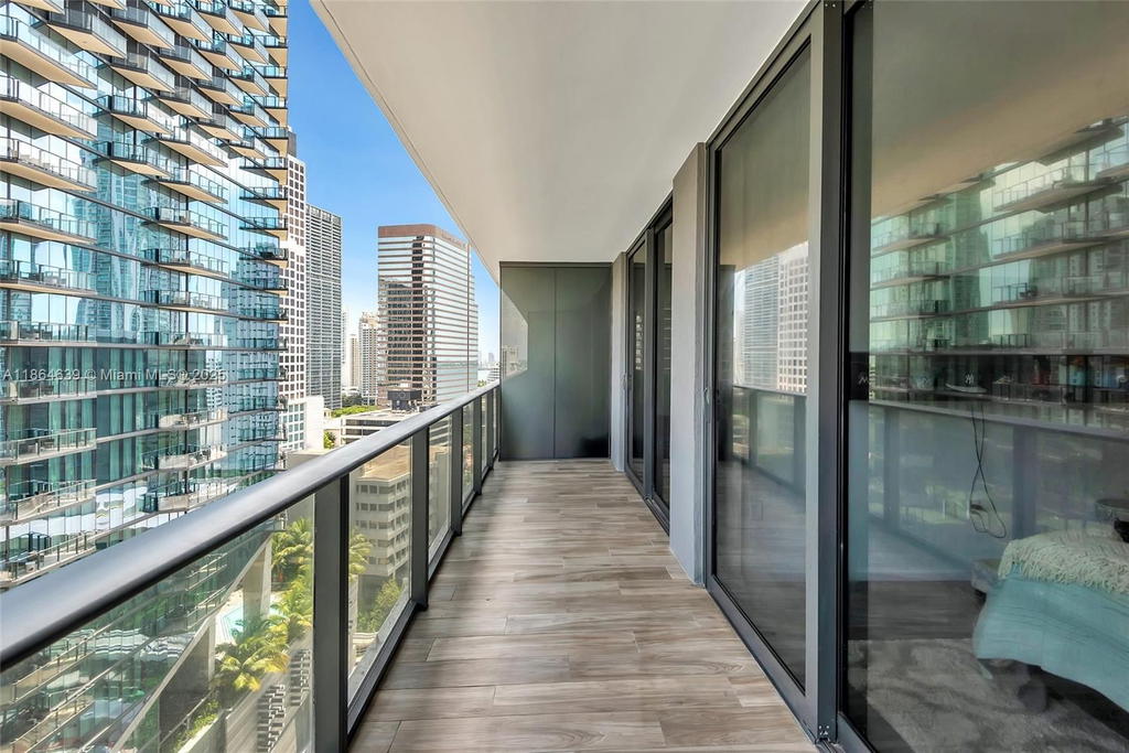 Real estate property located at 801 Miami Ave #1708, Miami-dade, 801 Sma Residences Condo, Miami, FL