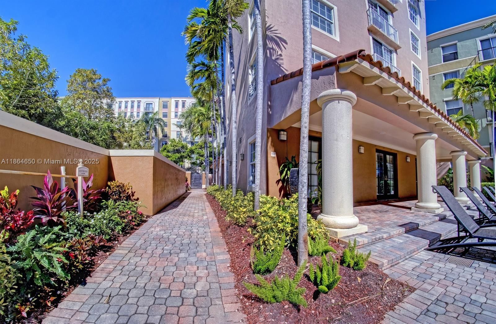 Real estate property located at 1919 Van Buren St #321A, Broward, Regent Park Condo, Hollywood, FL