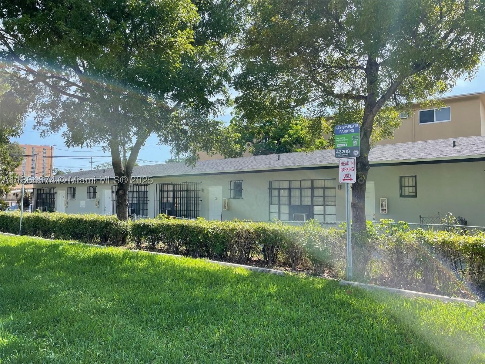 Real estate property located at 1346 6th St, Miami-dade, Lawrence Estate Land Co, Miami, FL