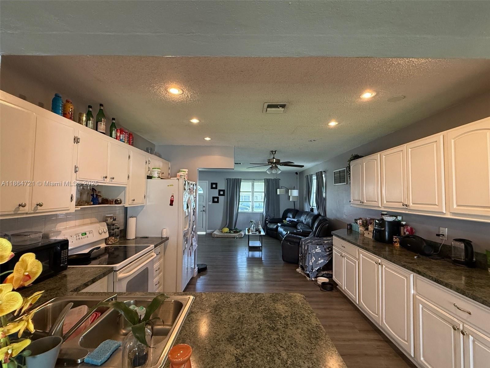 Real estate property located at 2701 52nd Ct, Broward, Tamarac Lakes North, Tamarac, FL