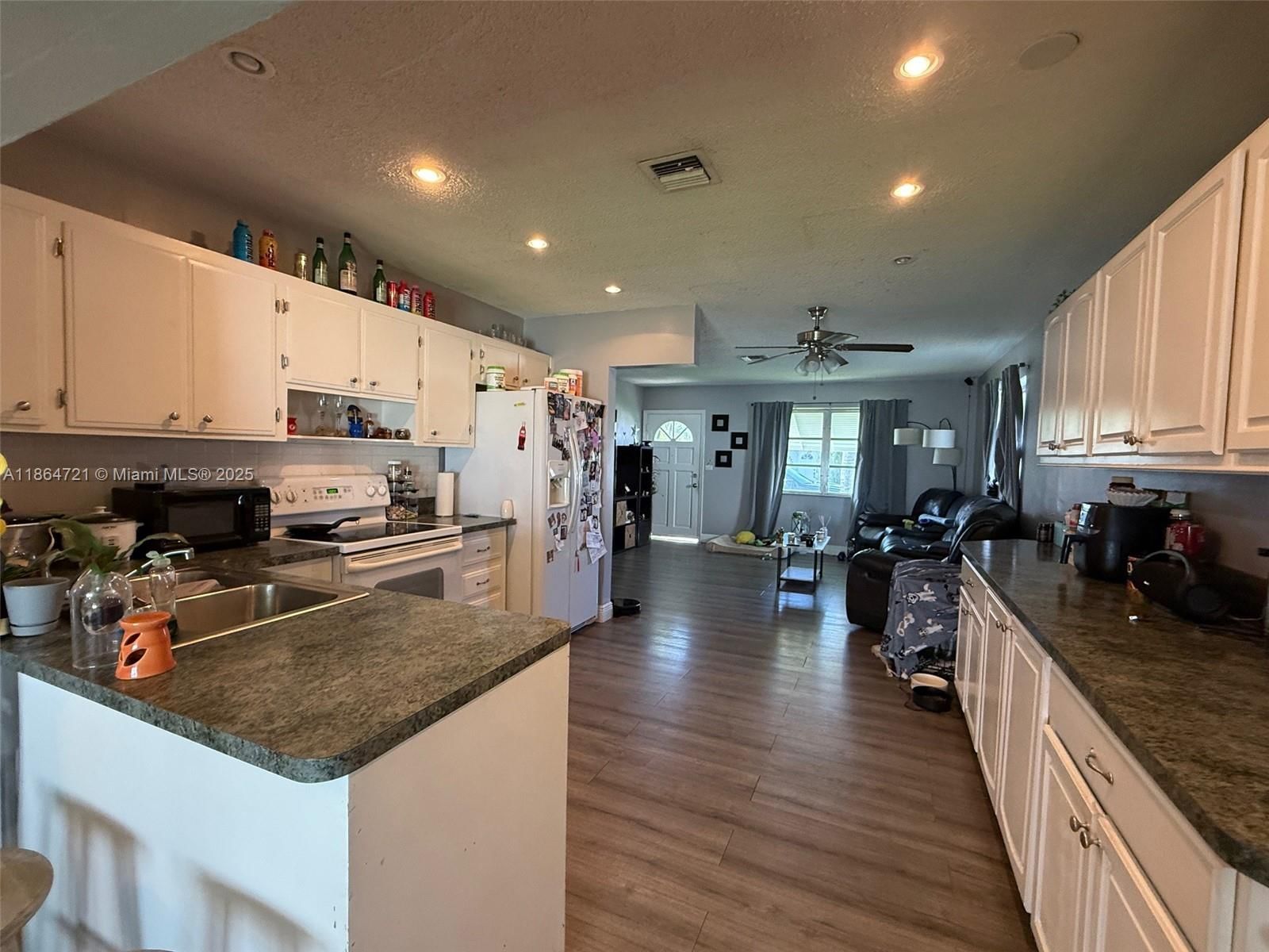 Real estate property located at 2701 52nd Ct, Broward, Tamarac Lakes North, Tamarac, FL