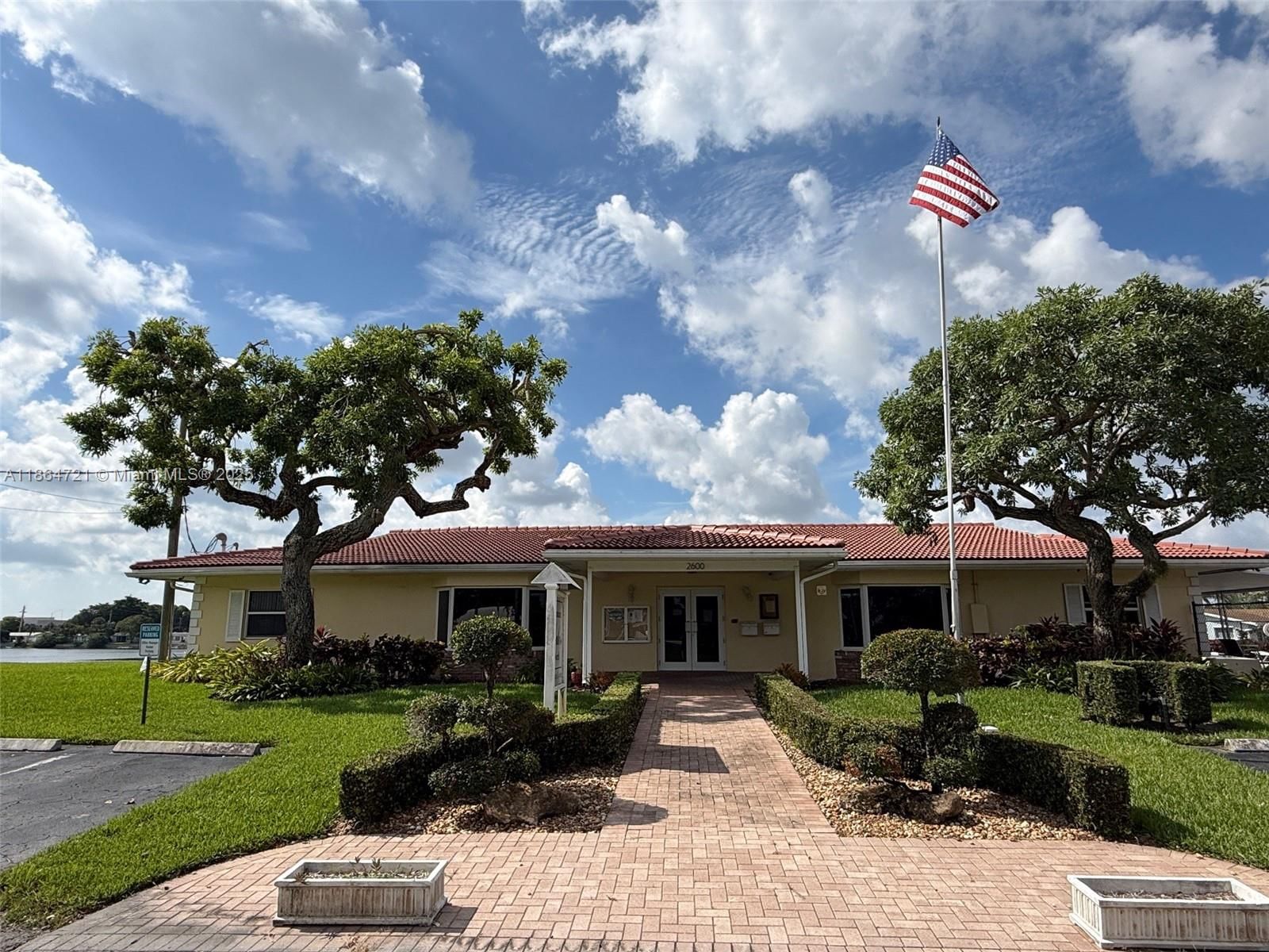 Real estate property located at 2701 52nd Ct, Broward, Tamarac Lakes North, Tamarac, FL