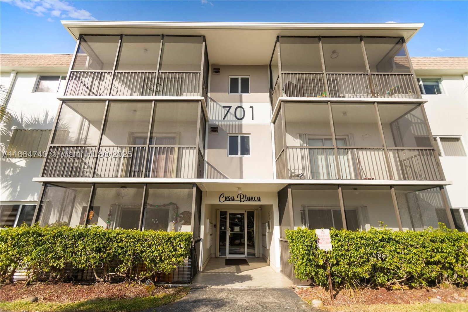 Real estate property located at 701 1st Ct #209, Broward, Casa Blanca Condo, Hallandale Beach, FL
