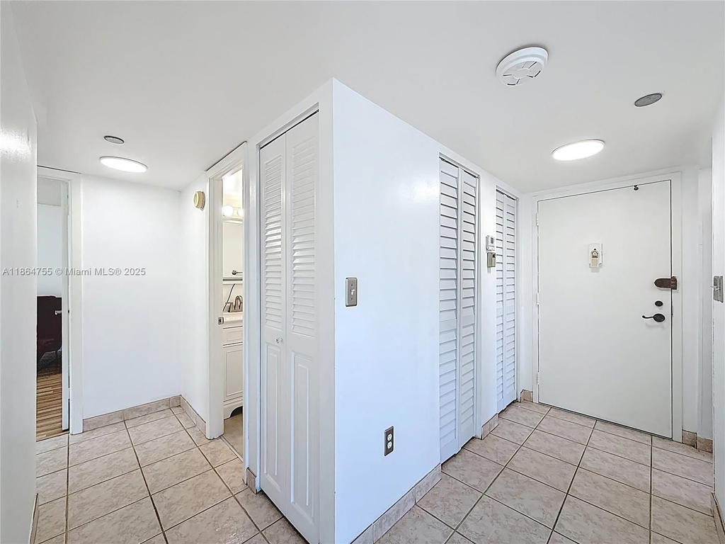 Real estate property located at 1100 Saint Charles Pl #219, Broward, Park Place Condominium No, Pembroke Pines, FL