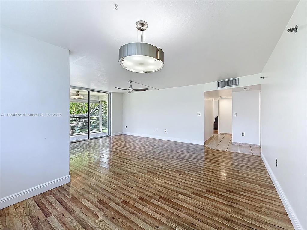 Real estate property located at 1100 Saint Charles Pl #219, Broward, Park Place Condominium No, Pembroke Pines, FL