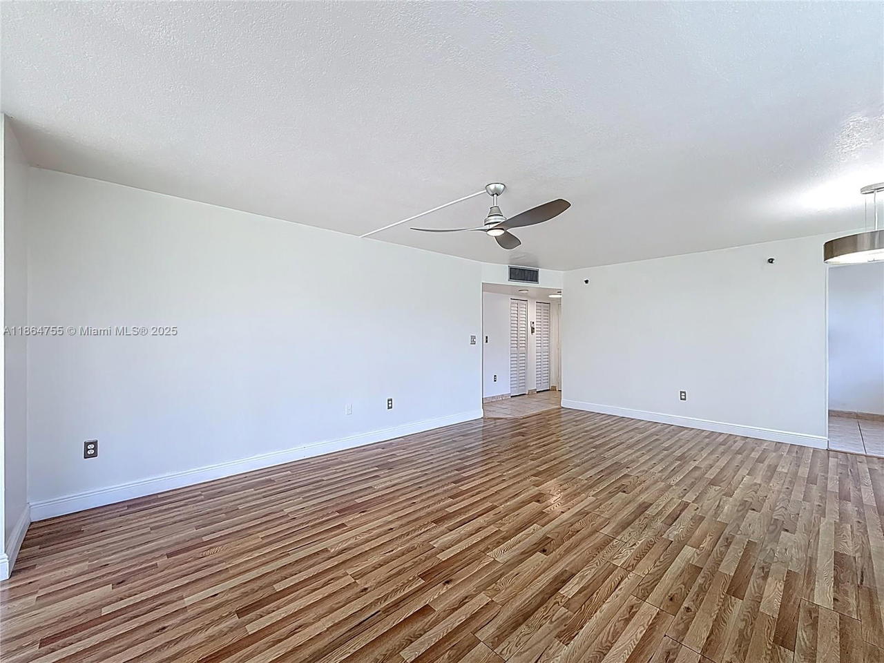 Real estate property located at 1100 Saint Charles Pl #219, Broward, Park Place Condominium No, Pembroke Pines, FL