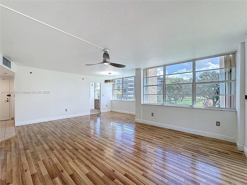 Real estate property located at 1100 Saint Charles Pl #219, Broward, Park Place Condominium No, Pembroke Pines, FL