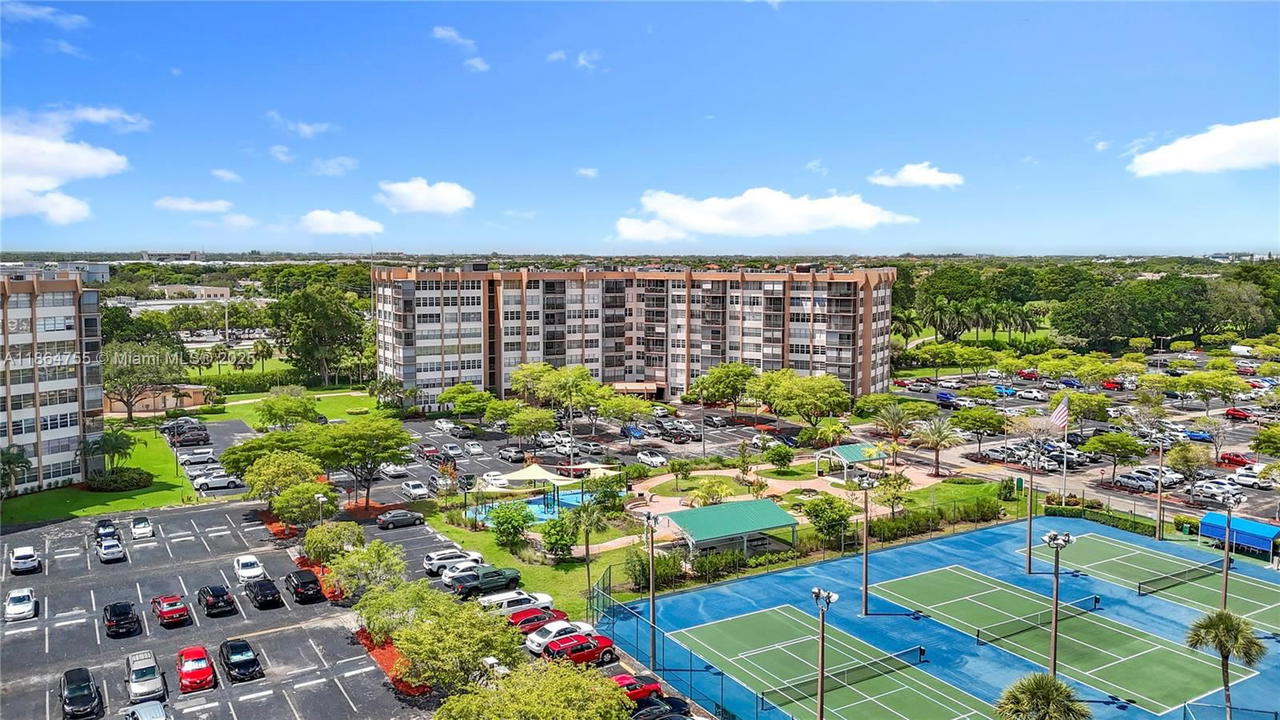 Real estate property located at 1100 Saint Charles Pl #219, Broward, Park Place Condominium No, Pembroke Pines, FL
