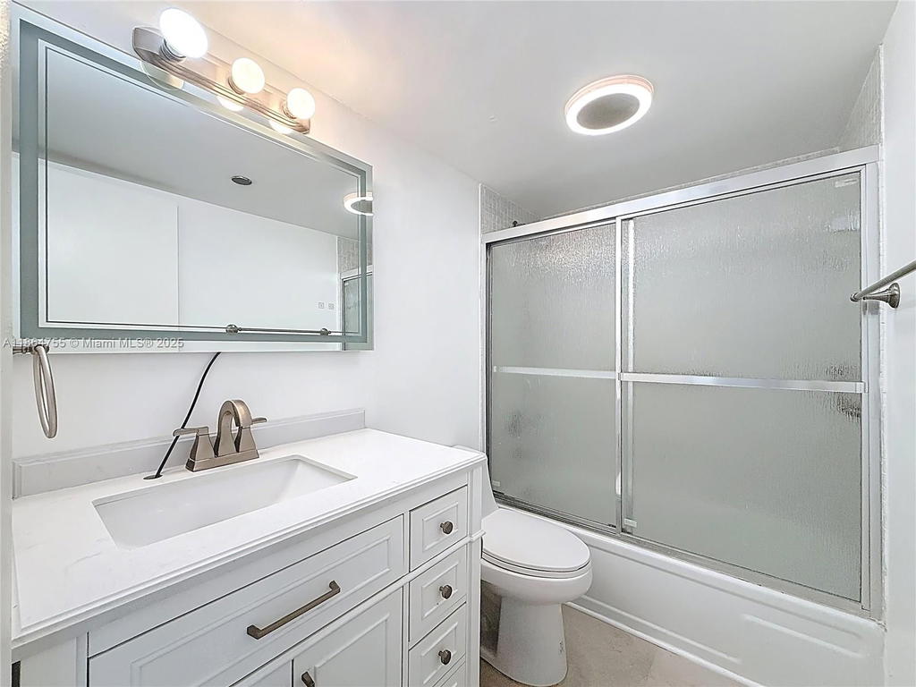 Real estate property located at 1100 Saint Charles Pl #219, Broward, Park Place Condominium No, Pembroke Pines, FL