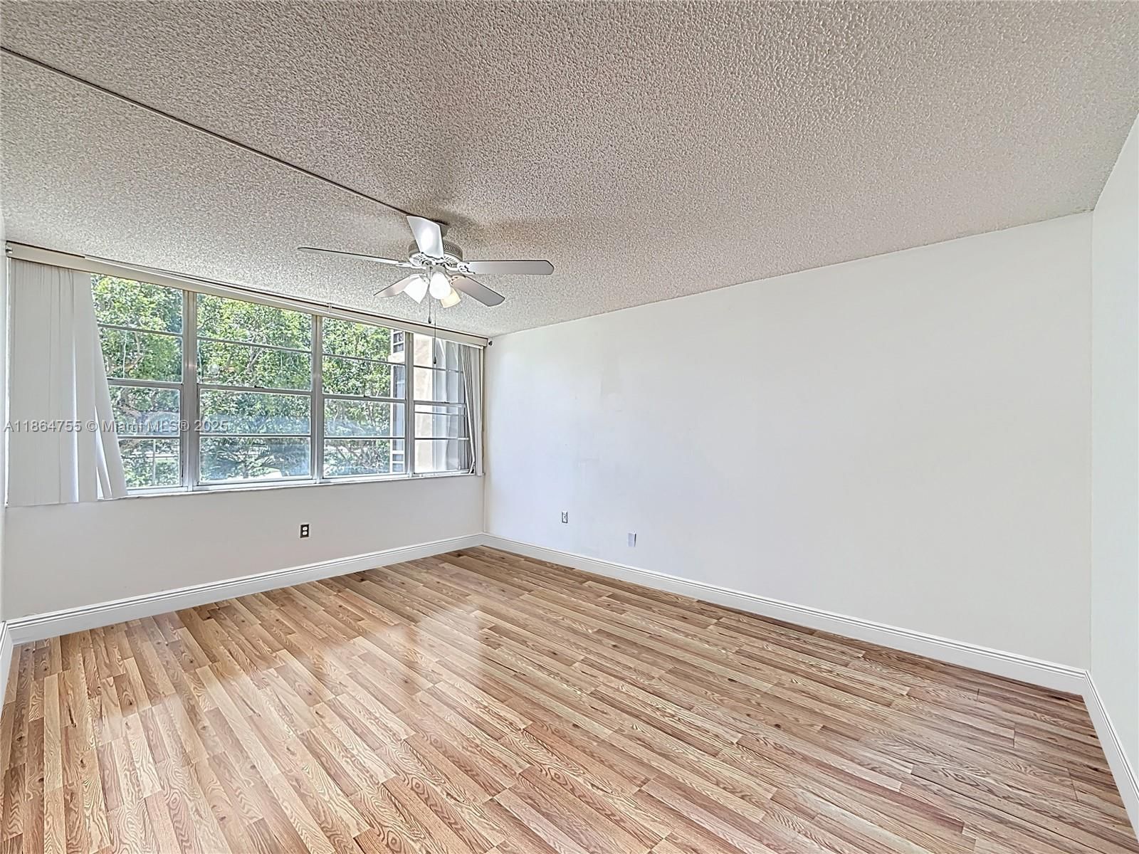 Real estate property located at 1100 Saint Charles Pl #219, Broward, Park Place Condominium No, Pembroke Pines, FL