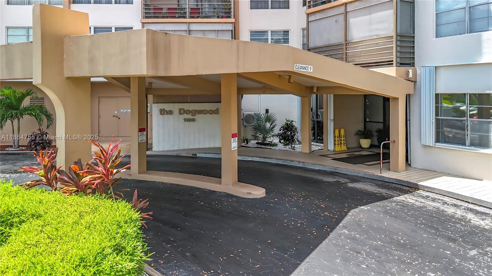 Real estate property located at 1100 Saint Charles Pl #219, Broward, Park Place Condominium No, Pembroke Pines, FL