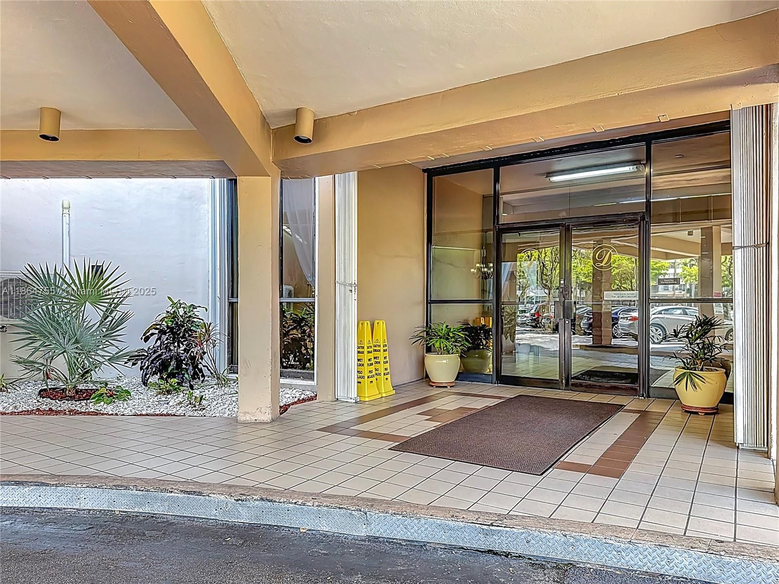 Real estate property located at 1100 Saint Charles Pl #219, Broward, Park Place Condominium No, Pembroke Pines, FL