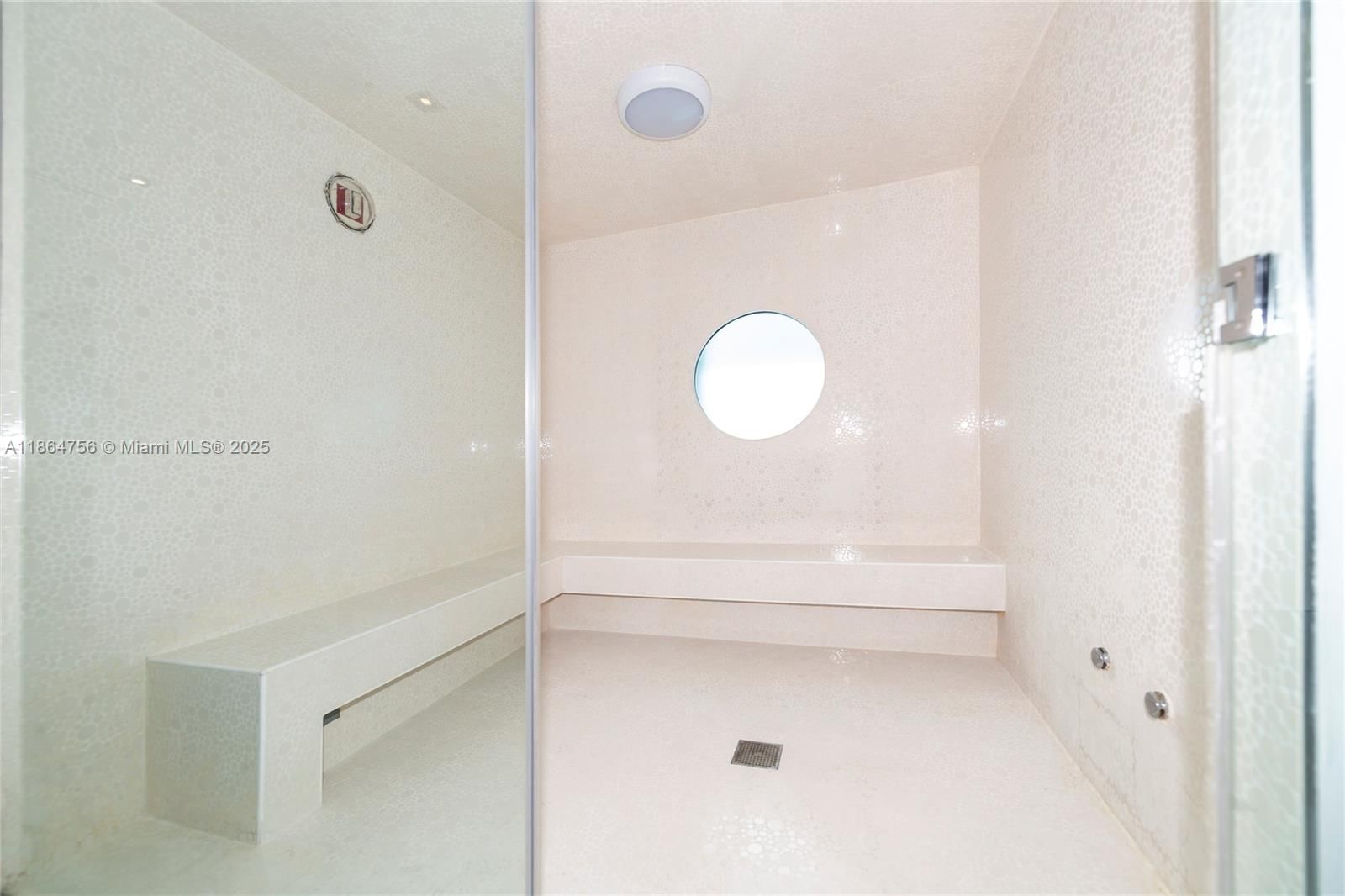Real estate property located at 540 West Ave #712, Miami-dade, The Bentley Bay Condo, Miami Beach, FL
