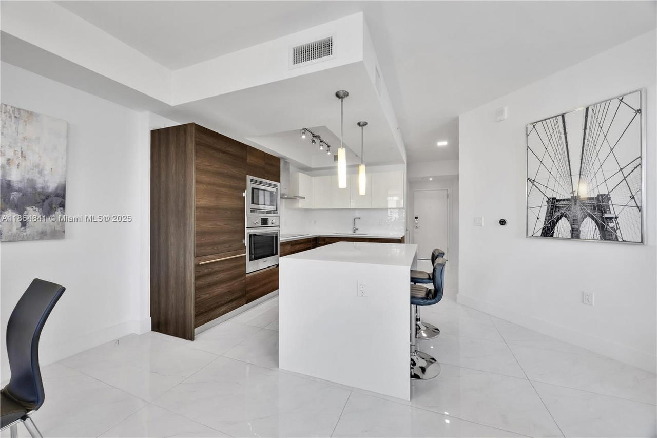 Real estate property located at 301 Altara Ave #511, Miami-dade, Merrick Manor Condo, Coral Gables, FL