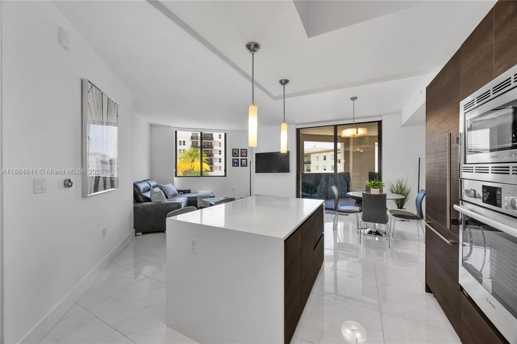 Real estate property located at 301 Altara Ave #511, Miami-dade, Merrick Manor Condo, Coral Gables, FL