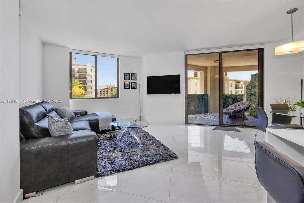 Real estate property located at 301 Altara Ave #511, Miami-dade, Merrick Manor Condo, Coral Gables, FL