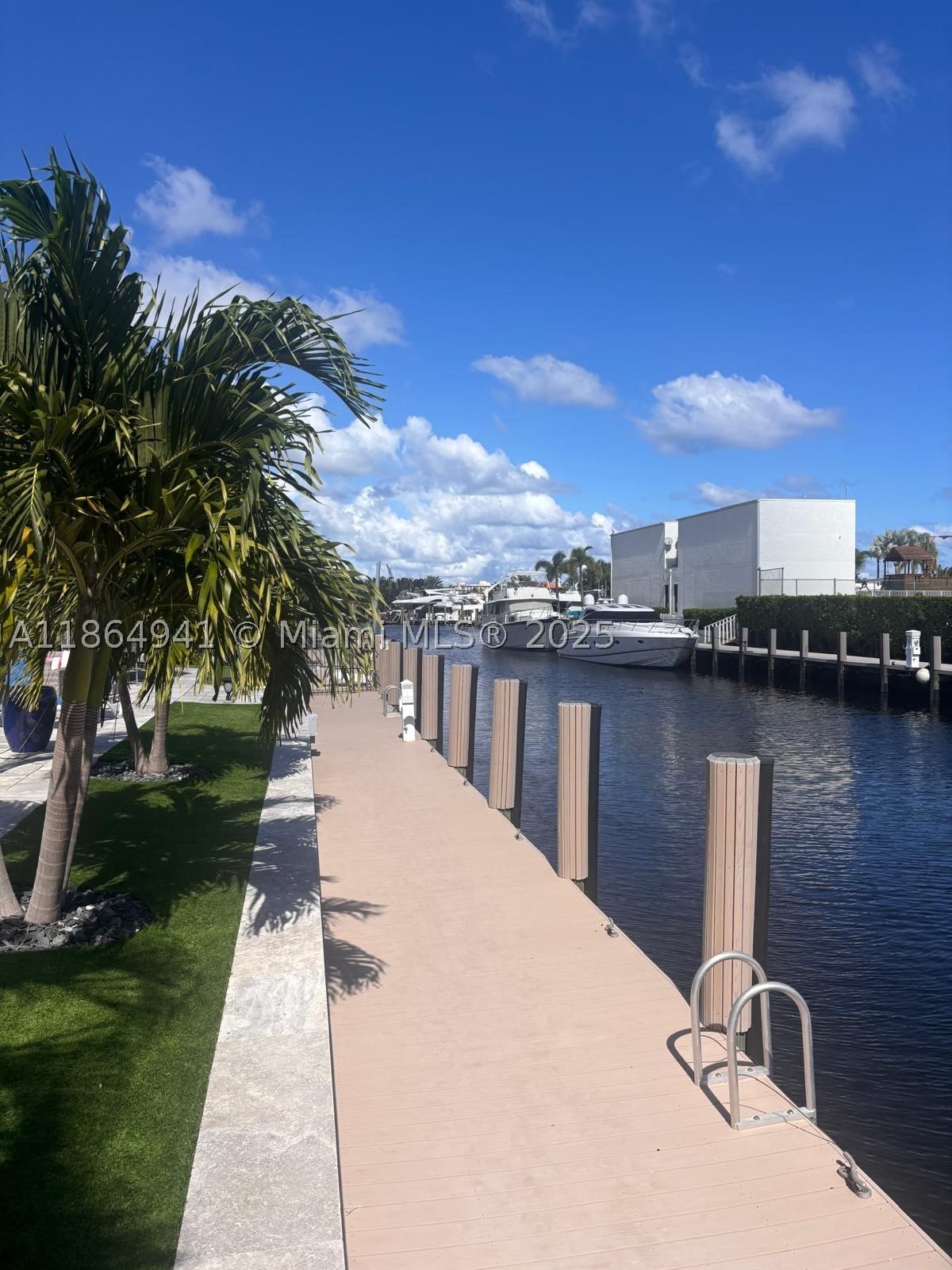 Real estate property located at 4220 27th Ave, Broward, Venetian Isles 3rd Sec, Lighthouse Point, FL