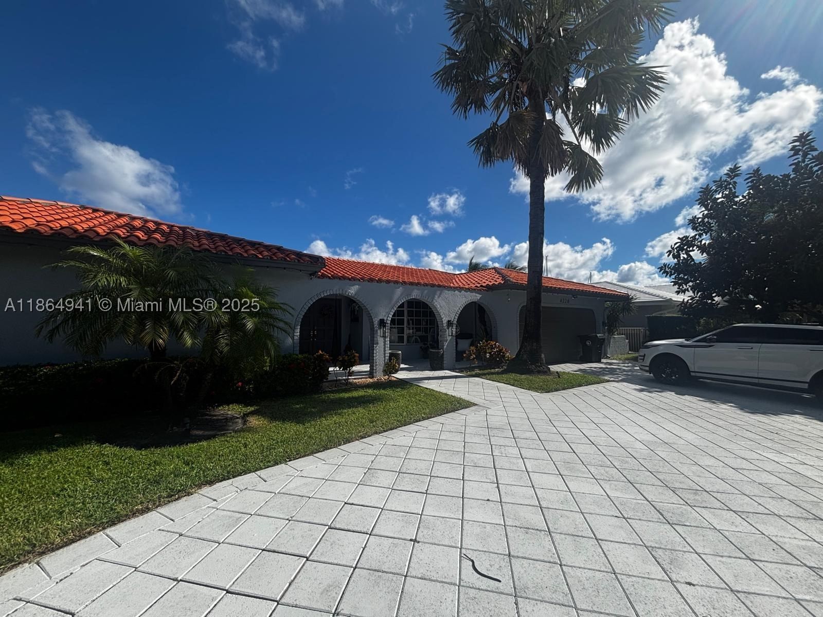 Real estate property located at 4220 27th Ave, Broward, Venetian Isles 3rd Sec, Lighthouse Point, FL