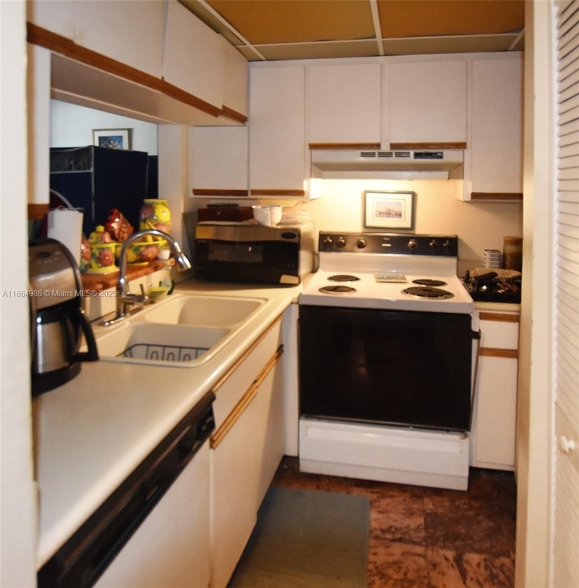 Real estate property located at 540 Brickell Key Dr #316, Miami-dade, Brickell Key Ii, Miami, FL