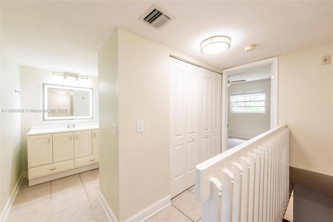 Real estate property located at 4600 67th Ave #237, Miami-dade, Sunwood Condo, Miami, FL