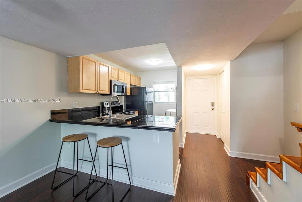 Real estate property located at 4600 67th Ave #237, Miami-dade, Sunwood Condo, Miami, FL