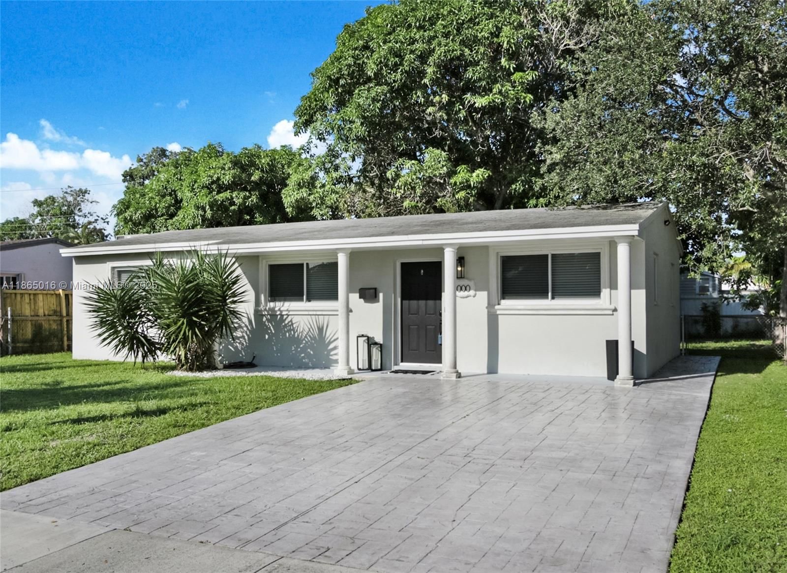 Real estate property located at 1000 71st Ter, Broward, Boulevard Heights Sec 5, Hollywood, FL