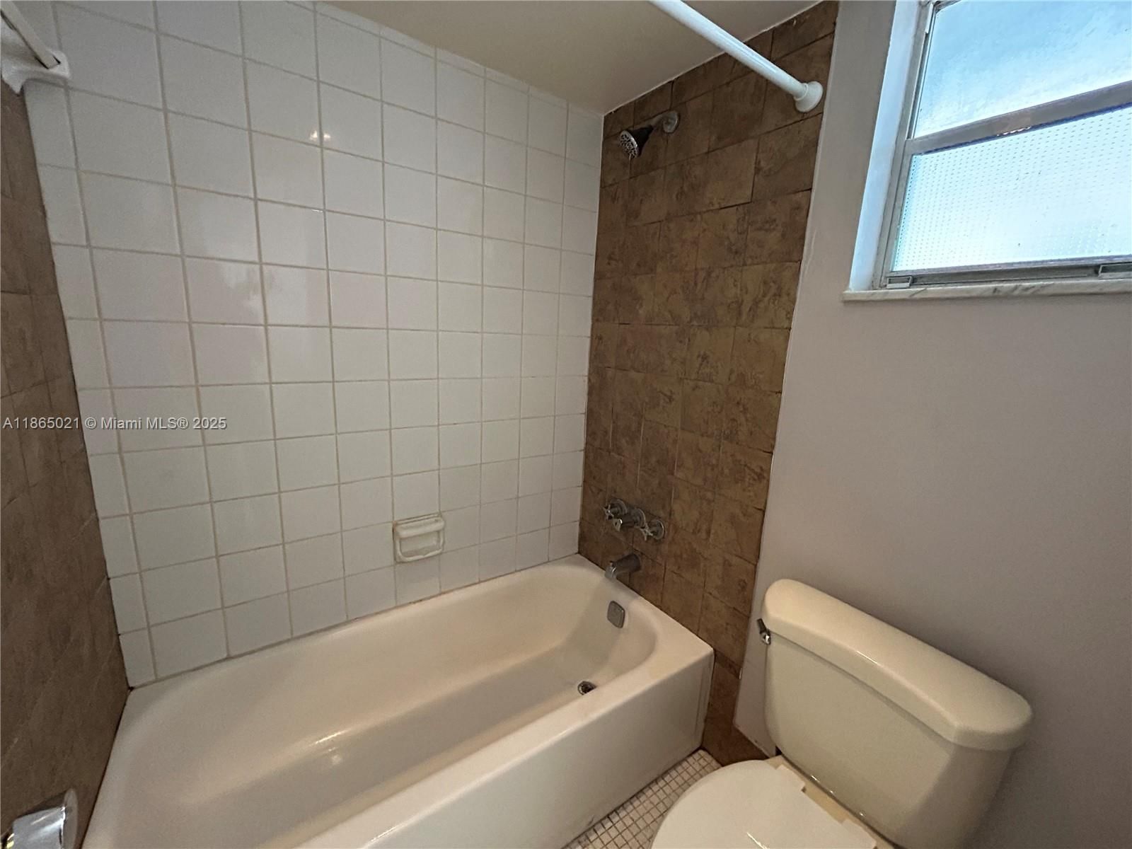 Real estate property located at 6505 Winfield Blvd B-18, Broward, Margate Village Phase I C, Margate, FL