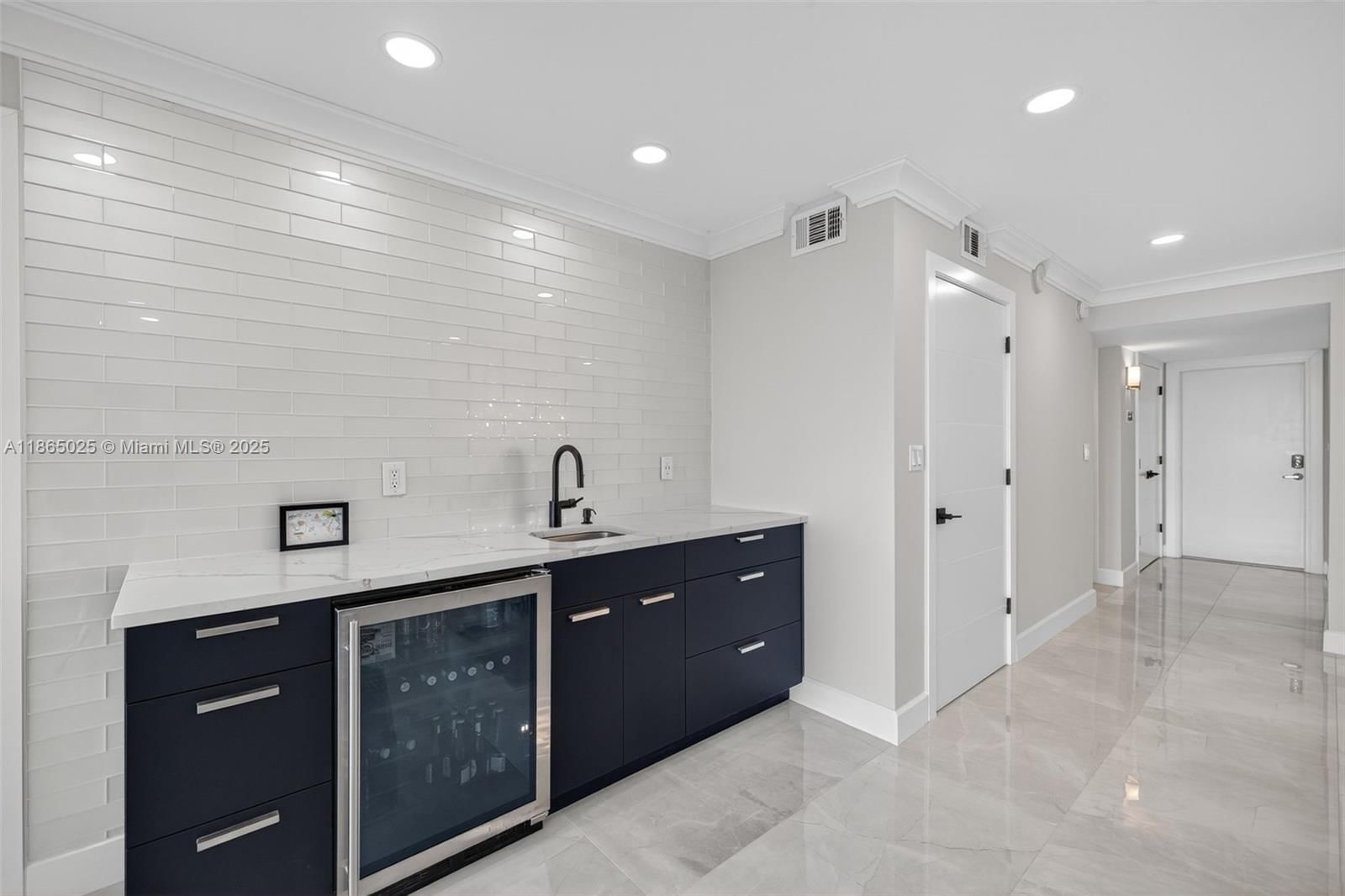 Real estate property located at 511 Bayshore Dr #1005, Broward, Bayshore Towers, Fort Lauderdale, FL