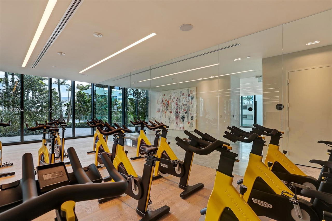 Real estate property located at 650 32nd St #2907, Miami-dade, Paraiso Bay Condo, Miami, FL