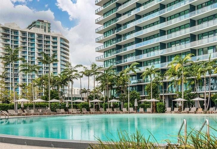 Real estate property located at 650 32nd St #2907, Miami-dade, Paraiso Bay Condo, Miami, FL