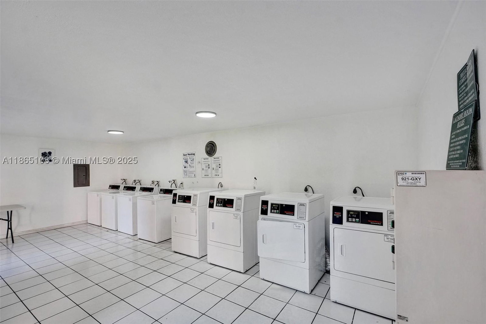 Real estate property located at 1900 68th St C203, Miami-dade, Los Arboles Condo, Hialeah, FL