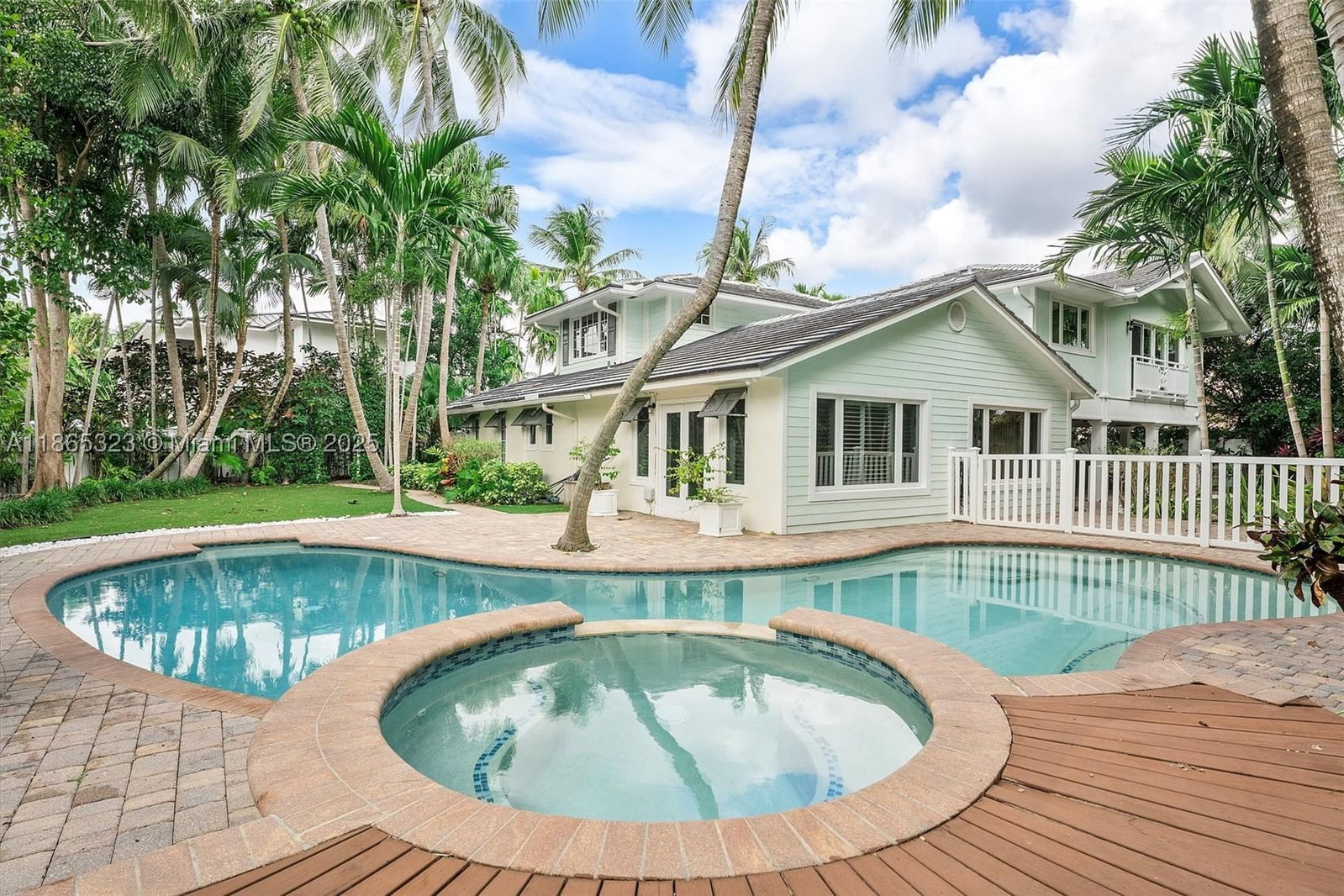Real estate property located at 746 Marble Ct, Palm Beach, Sun And Surf Club Communi, Boca Raton, FL