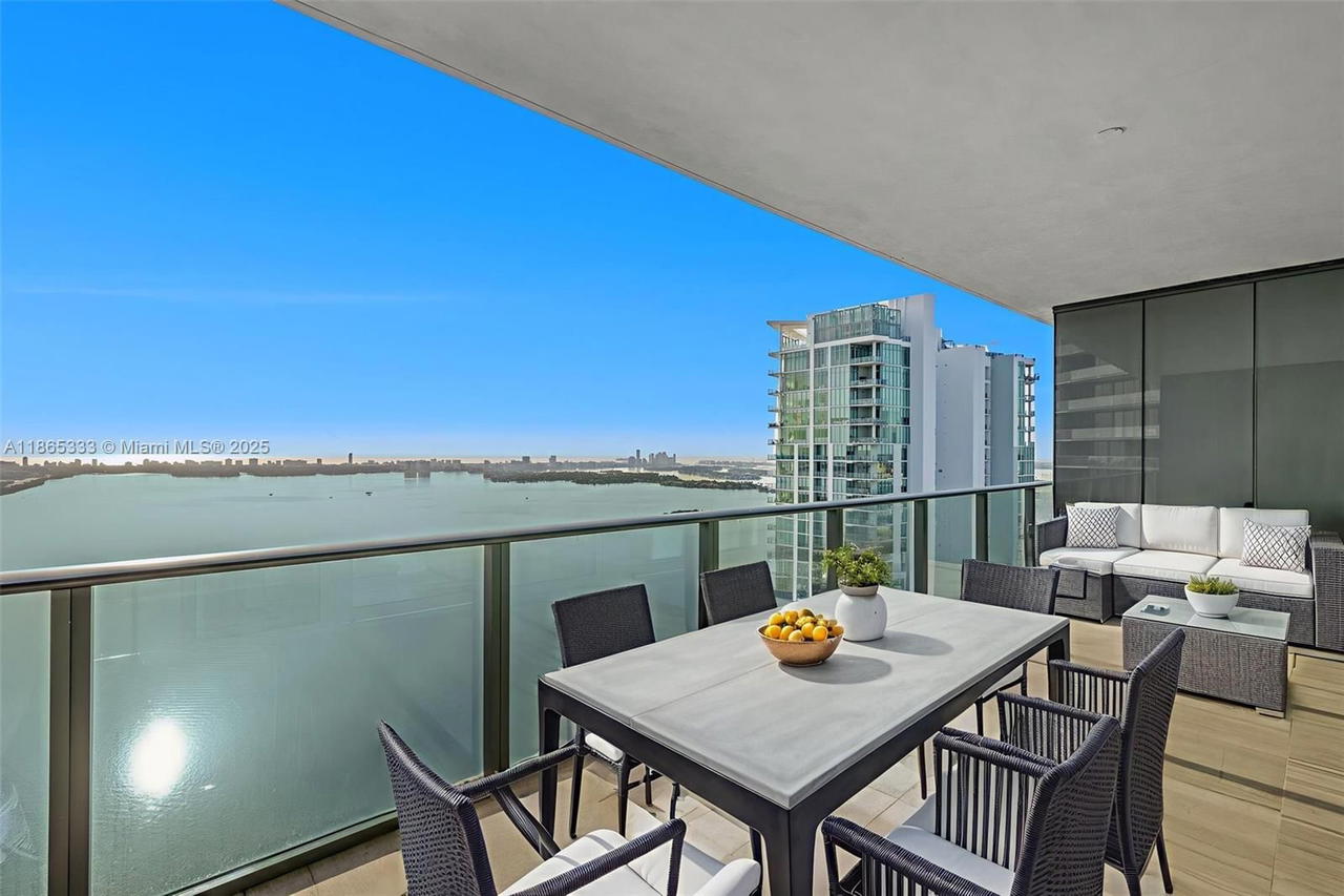 Real estate property located at 480 31st St #4503, Miami-dade, Gran Paraiso Condo, Miami, FL