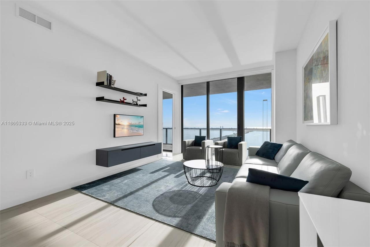 Real estate property located at 480 31st St #4503, Miami-dade, Gran Paraiso Condo, Miami, FL