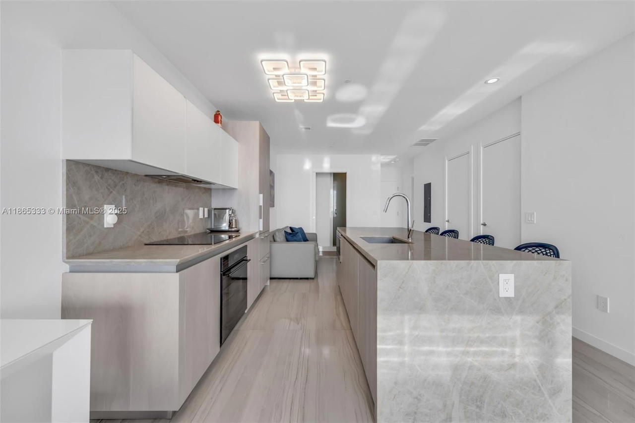 Real estate property located at 480 31st St #4503, Miami-dade, Gran Paraiso Condo, Miami, FL