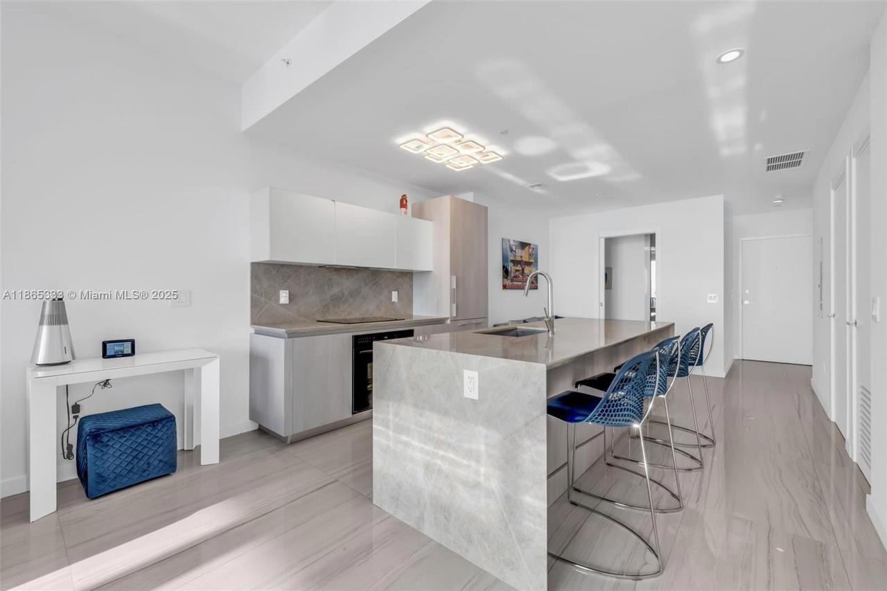 Real estate property located at 480 31st St #4503, Miami-dade, Gran Paraiso Condo, Miami, FL