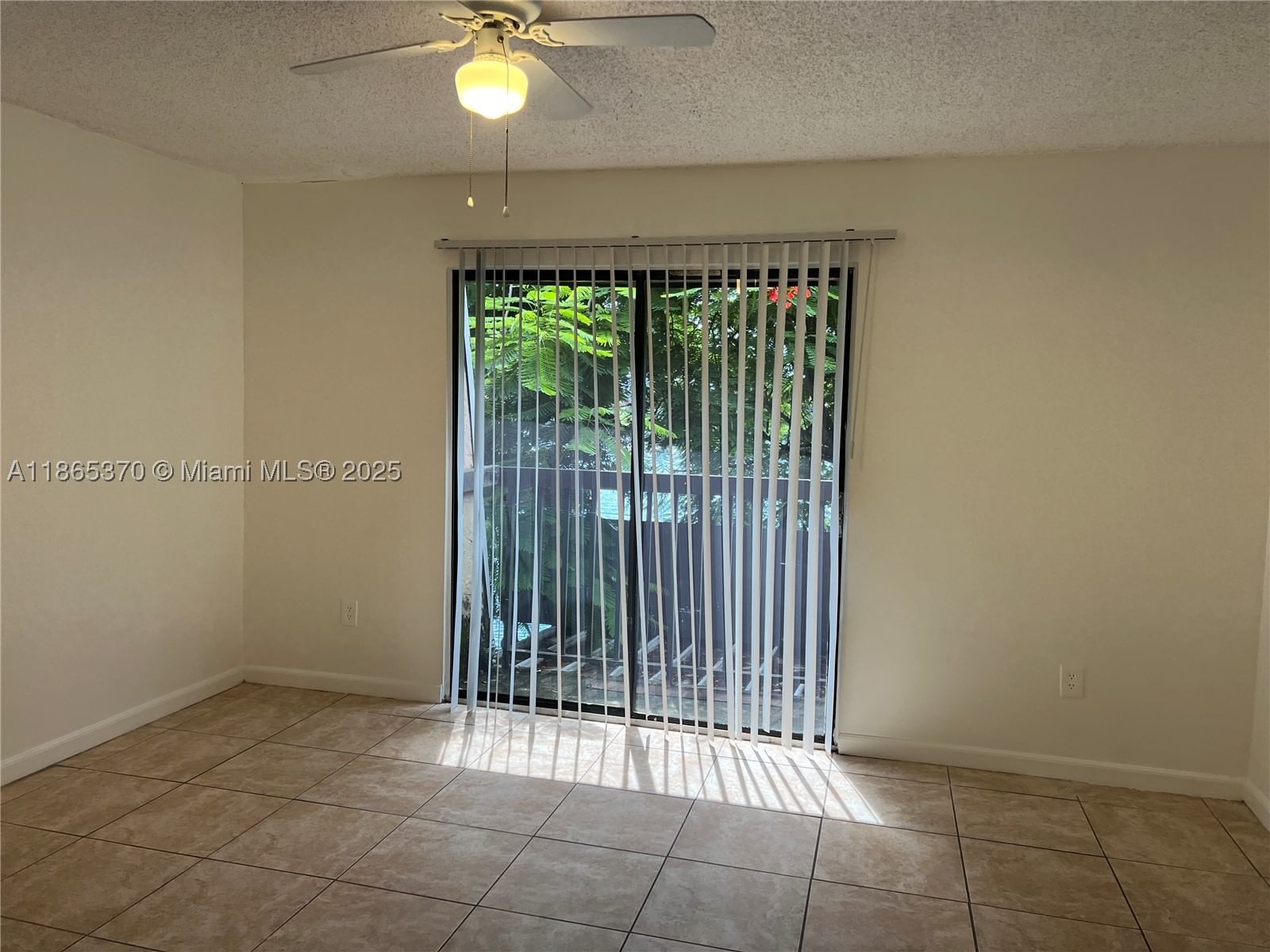 Real estate property located at 6640 24th Ct #25-106, Miami-dade, Lago Grande Four-b Condo, Hialeah, FL