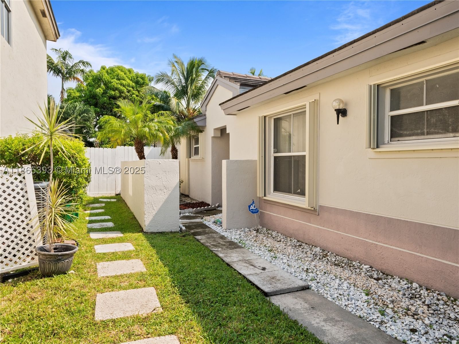 Real estate property located at 19253 22nd St, Broward, Chapel Trail Ii, Pembroke Pines, FL